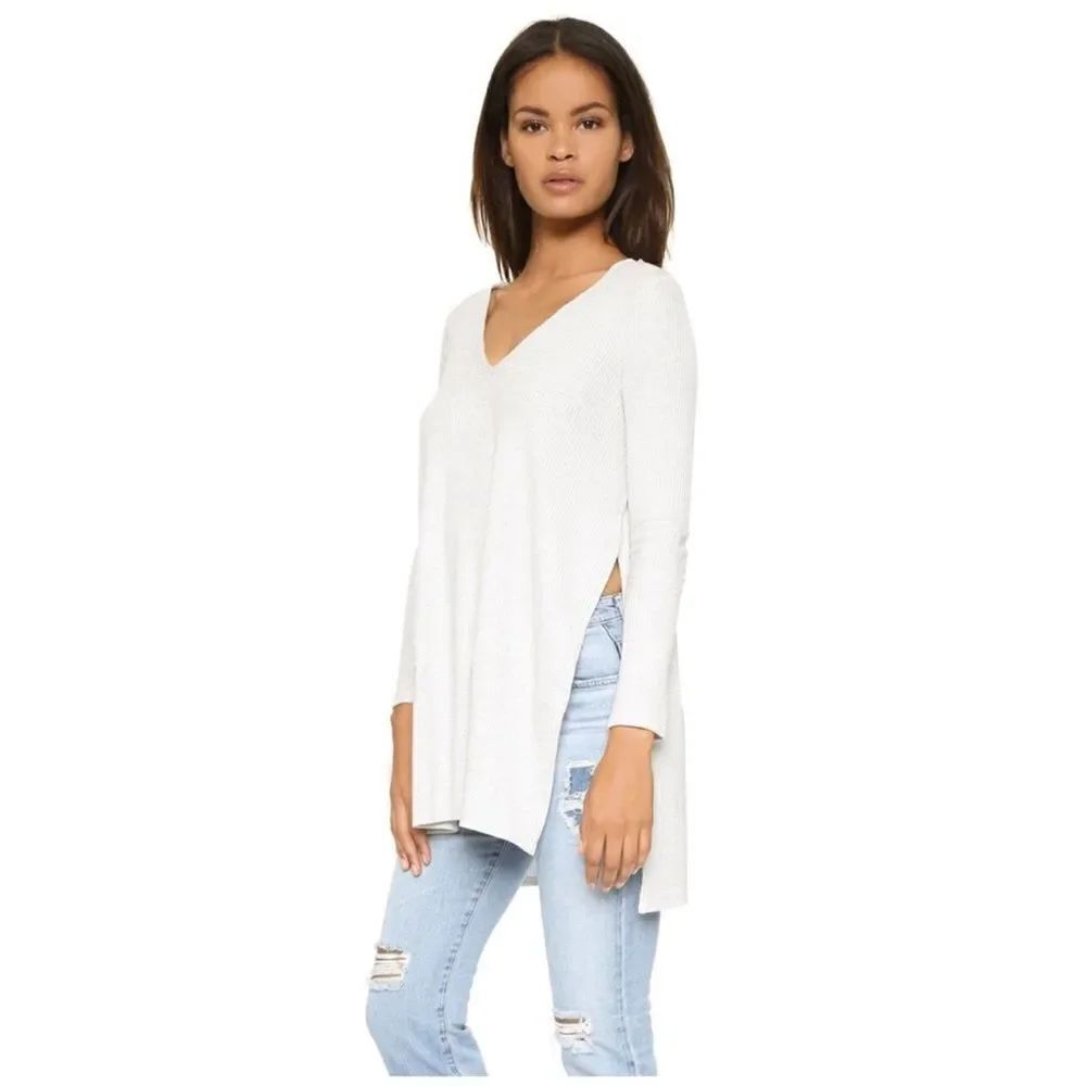 We the Free Split Side Tuesday Tunic V-Neck Knit Top Size Large Light Grey